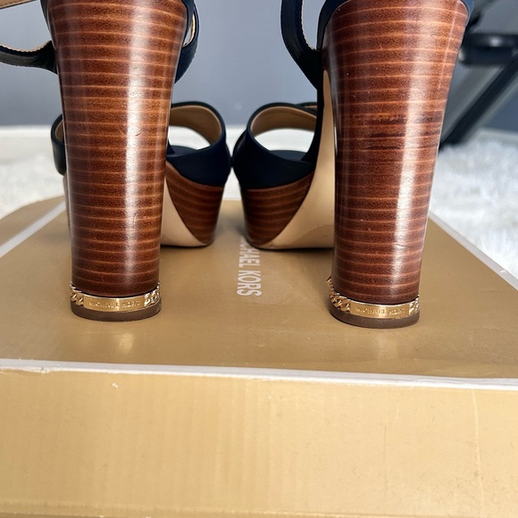 Michael kors platform sandals - Picture 3 of 8